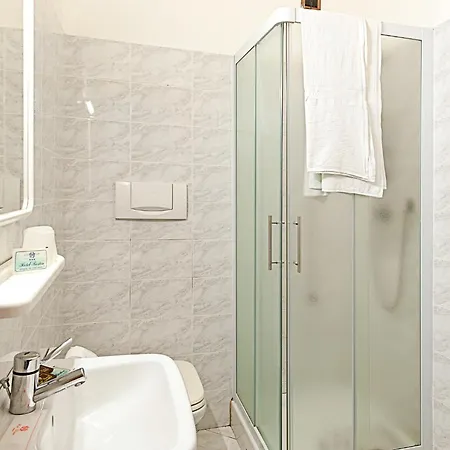 Hotel Boston 3*
