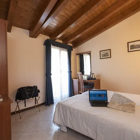 ボストン 3* ストレーザ