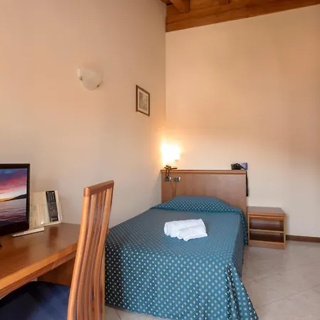 ホテル ボストン ストレーザ