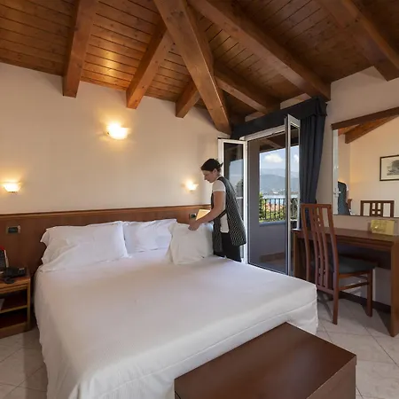 ボストン 3* ストレーザ