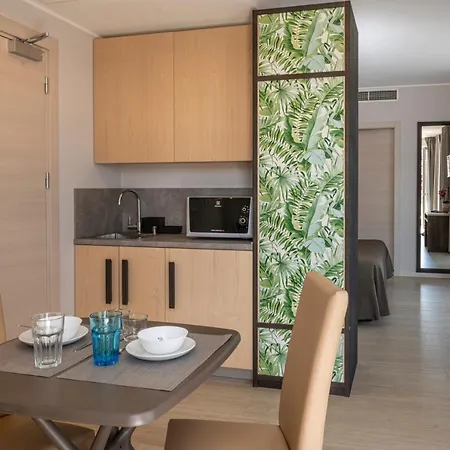 ボストン ホテル ストレーザ