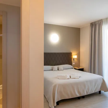 ボストン ホテル ストレーザ