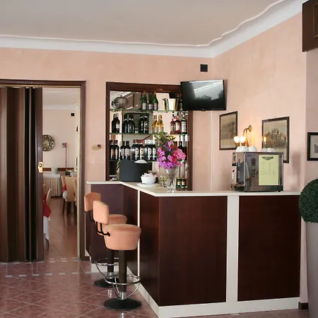 ボストン ホテル ストレーザ