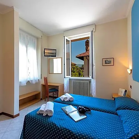 Boston Hotel 3*