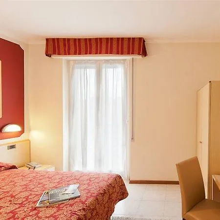 ホテル ボストン ストレーザ