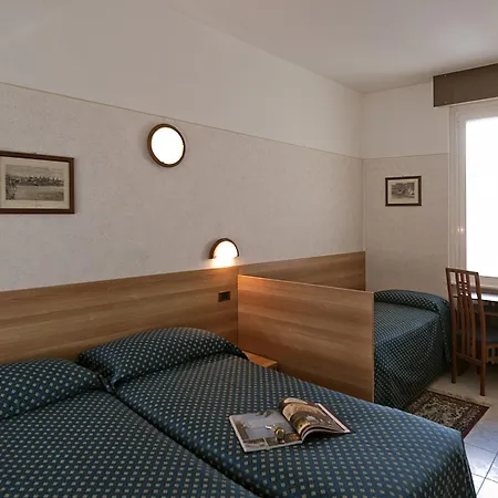 Boston 3* Stresa